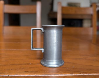 Piccola tazza graduata in peltro vintage