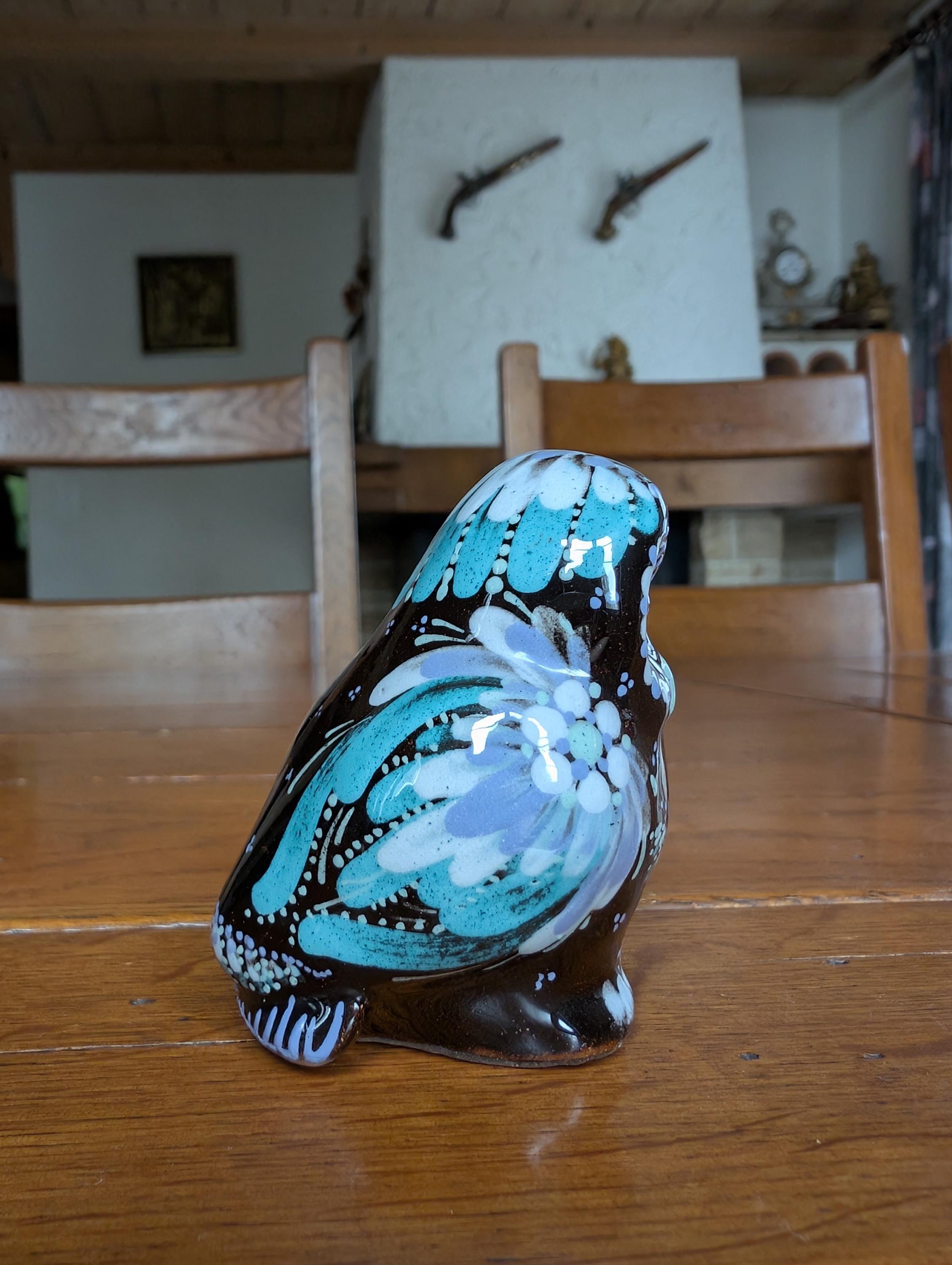 ヴィンテージ スイス製 陶器製 フクロウの置物：手描きの青と白の装飾