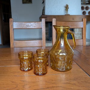Bormioli Italy vintage pressed glass decanter set with handle and 3 amber tumblers for serving water or table display