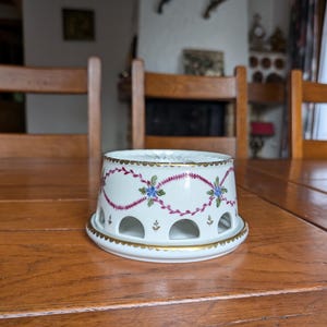 Arzberg vintage porcelain tea warmer with floral motif and gold rim from Germany for mid-century kitchen or tea lover decor