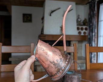 Vintage Zwitserse koperen gieter: handgesmede vetplant