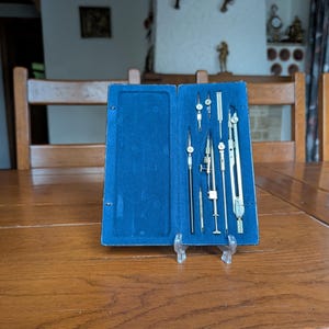 Kern Aarau vintage Swiss drawing set in a black case for technical drawings as a gift for an architect