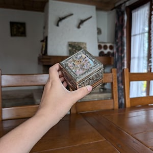 Mother-of-pearl quare silver jewelry box with natural mother-of-pearl and relief in metal in Asian style flowers and bamboo
