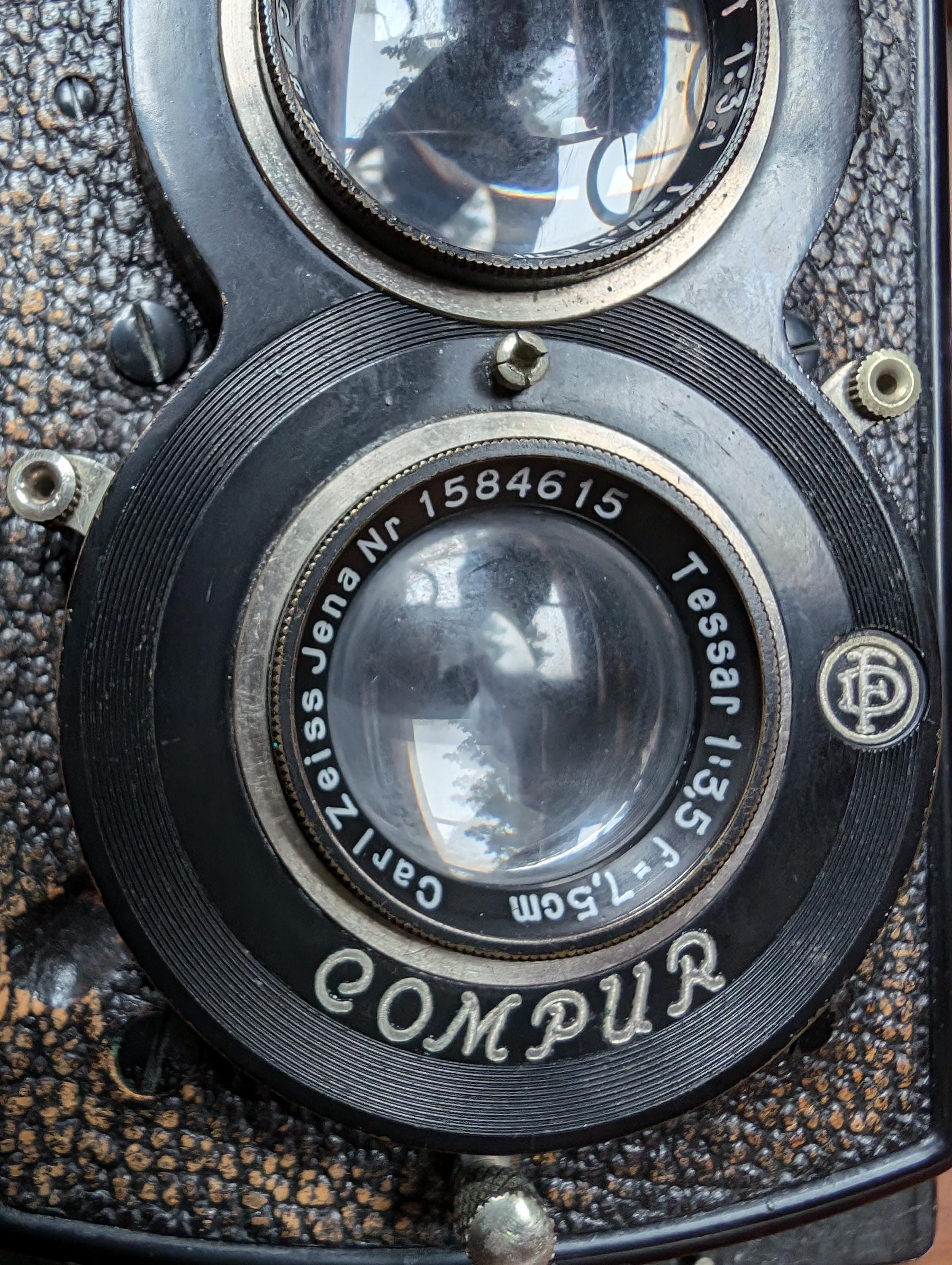 Vintage Rolleiflex Automat II Camera, Carl Zeiss Jena Tessar Lens