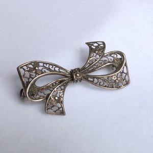 Vintage Sterling Silver Bow Brooch: Filigree Floral 800 Hallmark