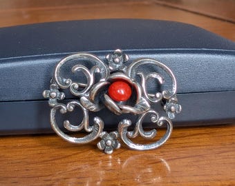 925 silverkorallbrosch art déco vintage blommig rullnål med röd ädelstensaccent