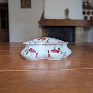 Limoges France porcelain jewelry box with floral hand-painted design vintage trinket box