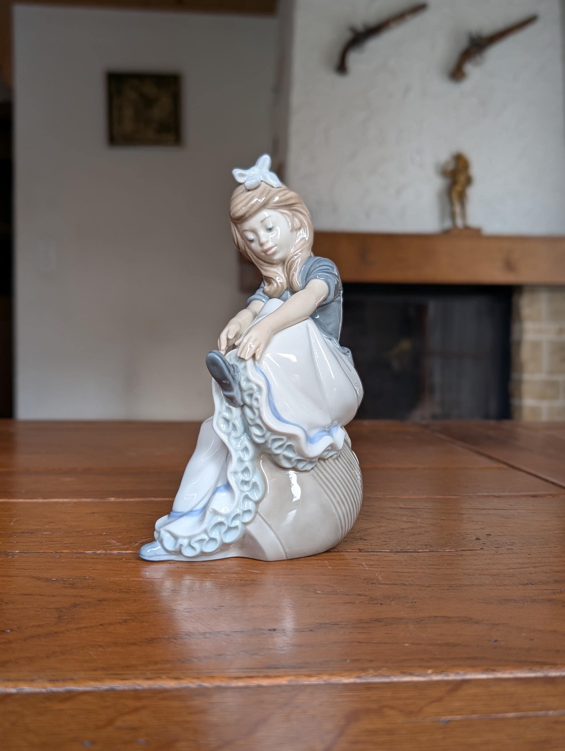 置物 Lladro NAO NAO Lladro Porcelain Girl Figurine, Pastel Dress, Spain - Etsy