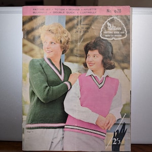 Patons Australian vintage knitting pattern magazine for teens 10–16 years old in English with sweater and vest designs