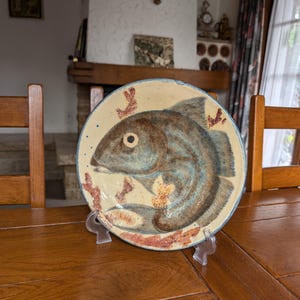 La Bisbal d’Empordà Spanish vintage hand-painted ceramic plate with fish motif for table or wall decor as fisherman gift