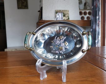 Vintage geëtst dienblad, goud- en zilverinox met groene stenen handgrepen