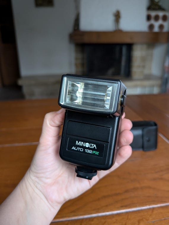 Konica Minolta Auto 132X Vintage Shoe Mount Flash for Minolta