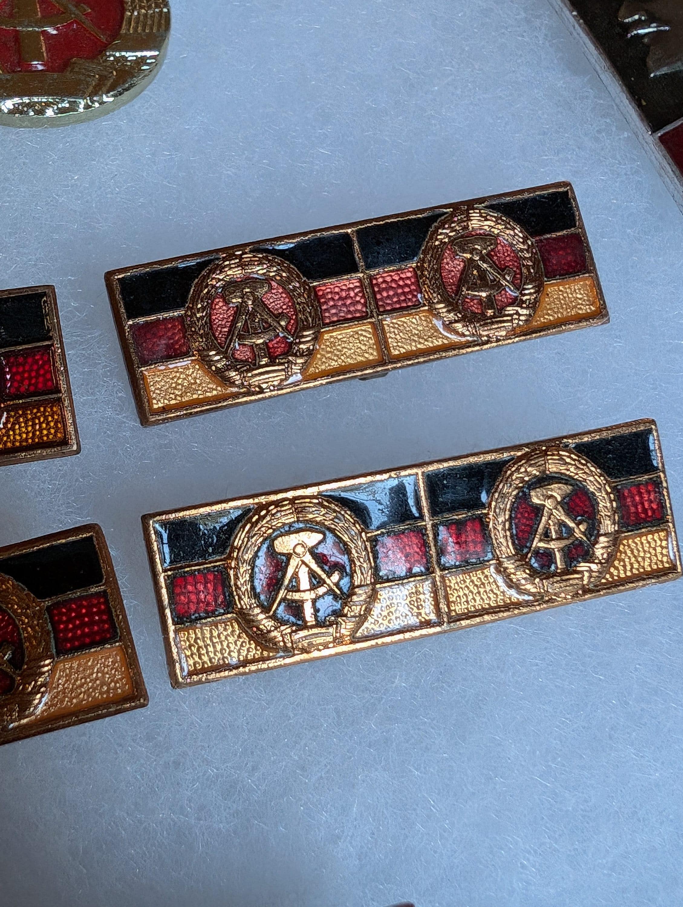 東ドイツの軍・公務員バッジコレクション：社会主義史の紋章 - Etsy 日本