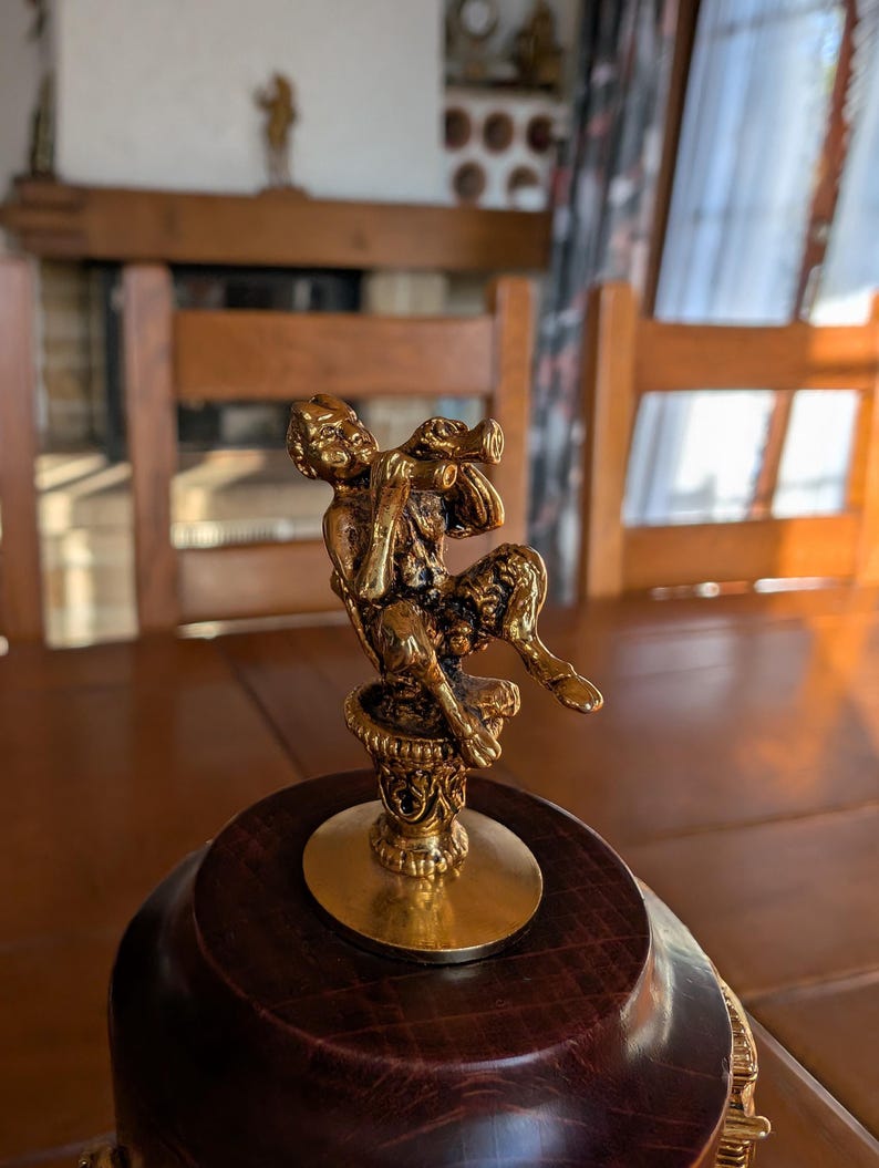Reuge Musical Spice Mill: Capodimonte Angel, Swiss Movement image 3
