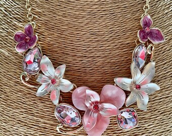 Flower necklace for women, Pink flower necklace, pink flower necklace, statement necklace, pink wedding jewelry for bride, Mothers Day