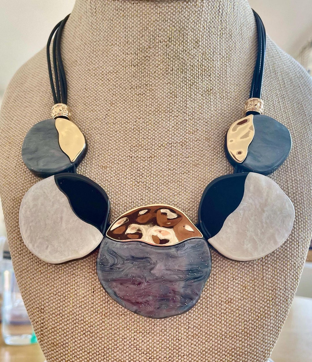 Ivory Glow Statement Necklace main image 1