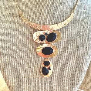 Black Rhinestone Statement Necklace: Textured Matte Gold Metal, Vintage 60s Style, 21&quot;