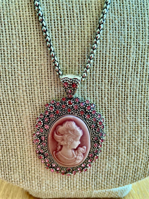 Cameo Necklace Pink Rhinestone Cameo Necklace Pink Cameo Pink Retro Cameo Vintage Style Bridesmaid Cameo Wedding Jewelry