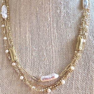 Pearlcore, pearl necklace gifted, pearl statement necklace, layered pearl necklace, modern pearl necklace, delicate pearl necklace