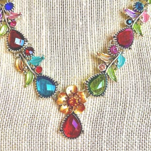 Vintage Style Flower Statement Necklace: Multicolor 20&quot; Rhinestone Silver Chain