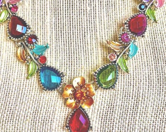 Vintage Style Flower Statement Necklace: Multicolor 20&quot; Rhinestone Silver Chain