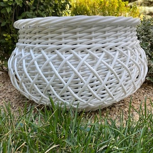 Handmade rattan planter, Flowerpot, Flower pot for garden, Wicker Planter, Basket Planter, Garden Decor, Home Decoration