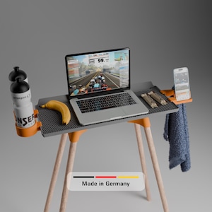 Zwift Rollentrainer Tisch XL – Modularer Laptopständer für Indoor Cycling mit 30mm Massivholzbeinen, Tablet, Handy & Flaschenhalter