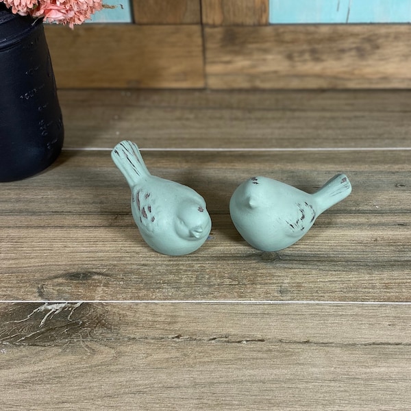 Pair of Birds Figurines Farmhouse set of Bird Figurines Set of Shabby Chic Bird Lover Gift Set of Two Birds Set of Bird Statues