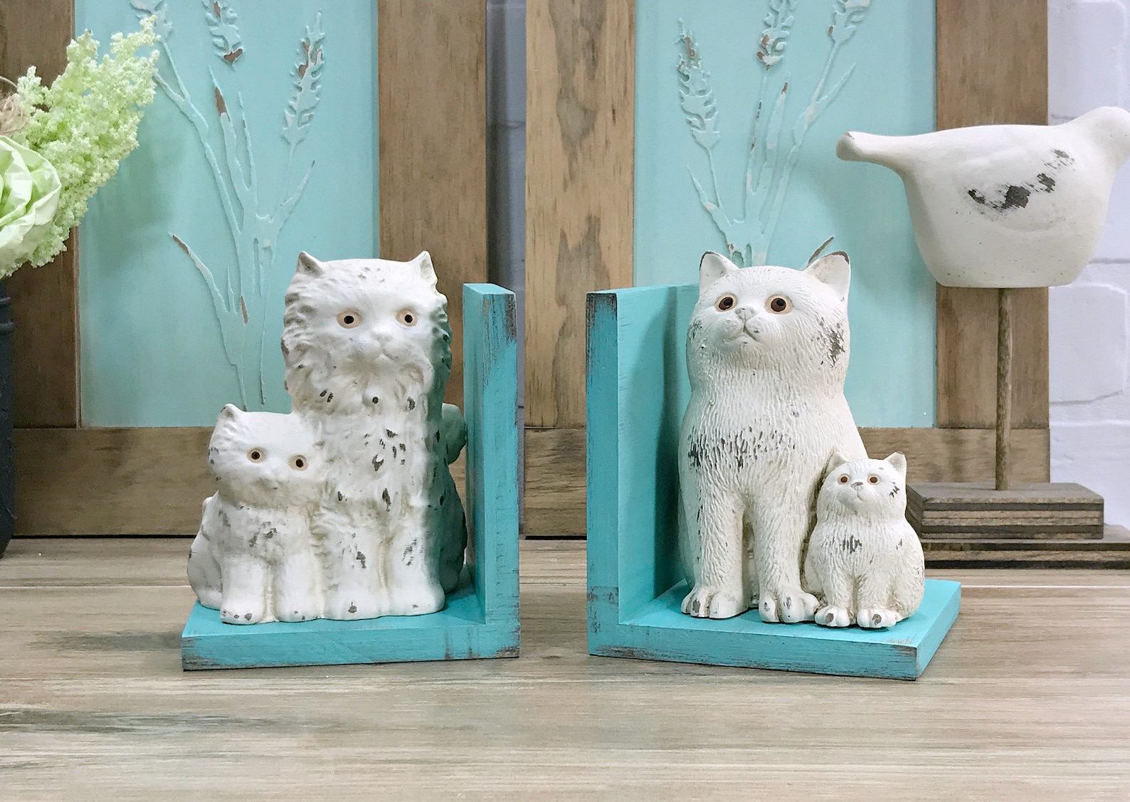 Mother Cats and Kittens Bookends