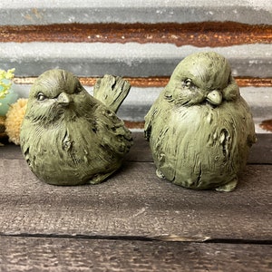 Pair of Birds Figurines Set of Two Birds Statues Farmhouse Decor Bird Figurine Bird Statue Bird Lover Gift Bird Collectible Woodland Decor