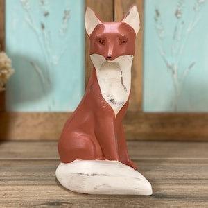 Fox Figurine Woodland Creature Woodland Décor Fox Statue Fox Collectible Farmhouse Fox Statue Fox Lover Gift Woodland Themed Nursery Gift