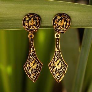 VINTAGE EARRINGS Toledo Damascene Black Gold Floral & Bird Design Dangle Drop Clip-ons Present For Her Spanish Vintage Gold Gift Collectible