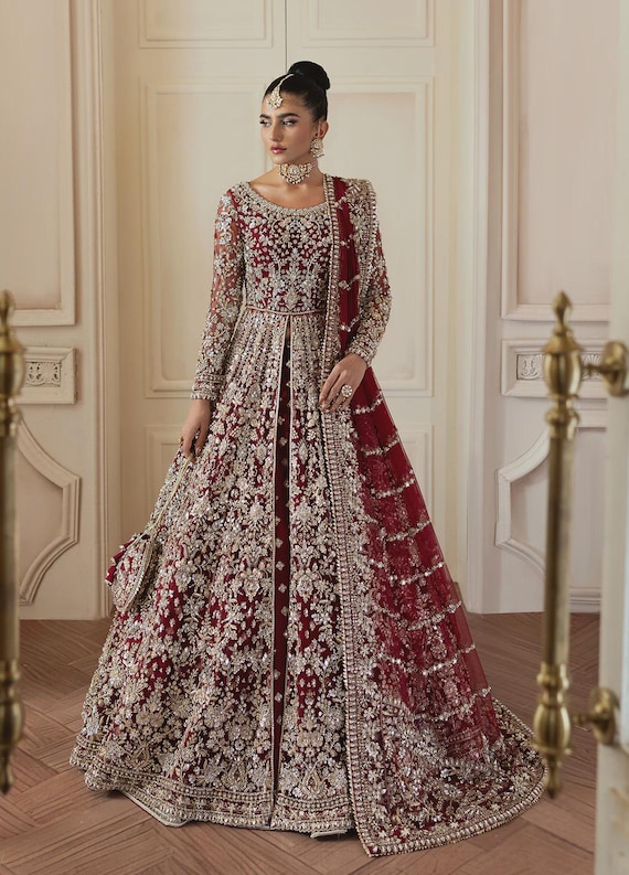 Red Bridal Saree, Gold Silver Embellished Indian Pakistani Wedding Outfit - Etsy Israel Red Bridal Saree, Gold Silver Embellished Indian Pakistani Wedding Outfit - Etsy Israel