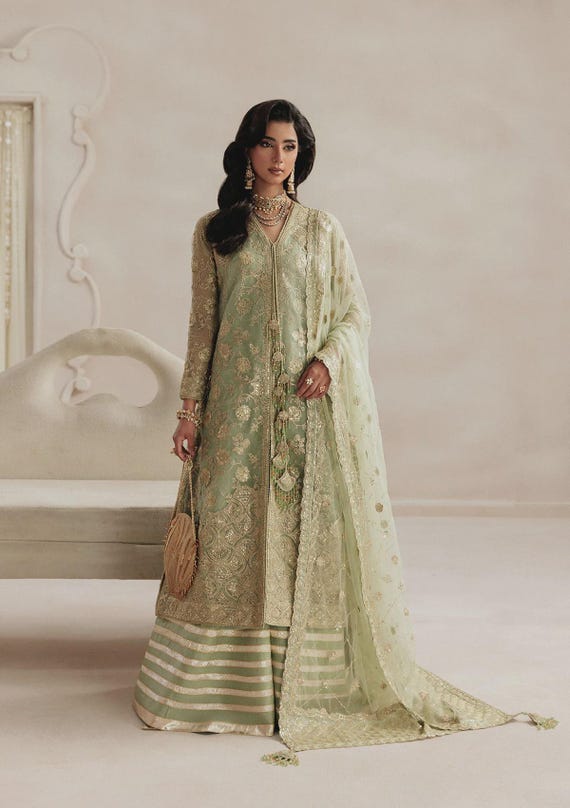 Green Nikkah Gharara Kurti: Embroidered Pakistani Wedding Outfit
