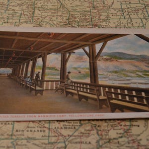 Vintage Ephemera Speicher ikonische Andenken Jupiter Terrasse Mammut Lagerhütte Yellowstone National Park Reise-Postkarte