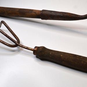 Vintage Garden Wood Handle Hand Metal Rake Hoe Tools Lot of 2