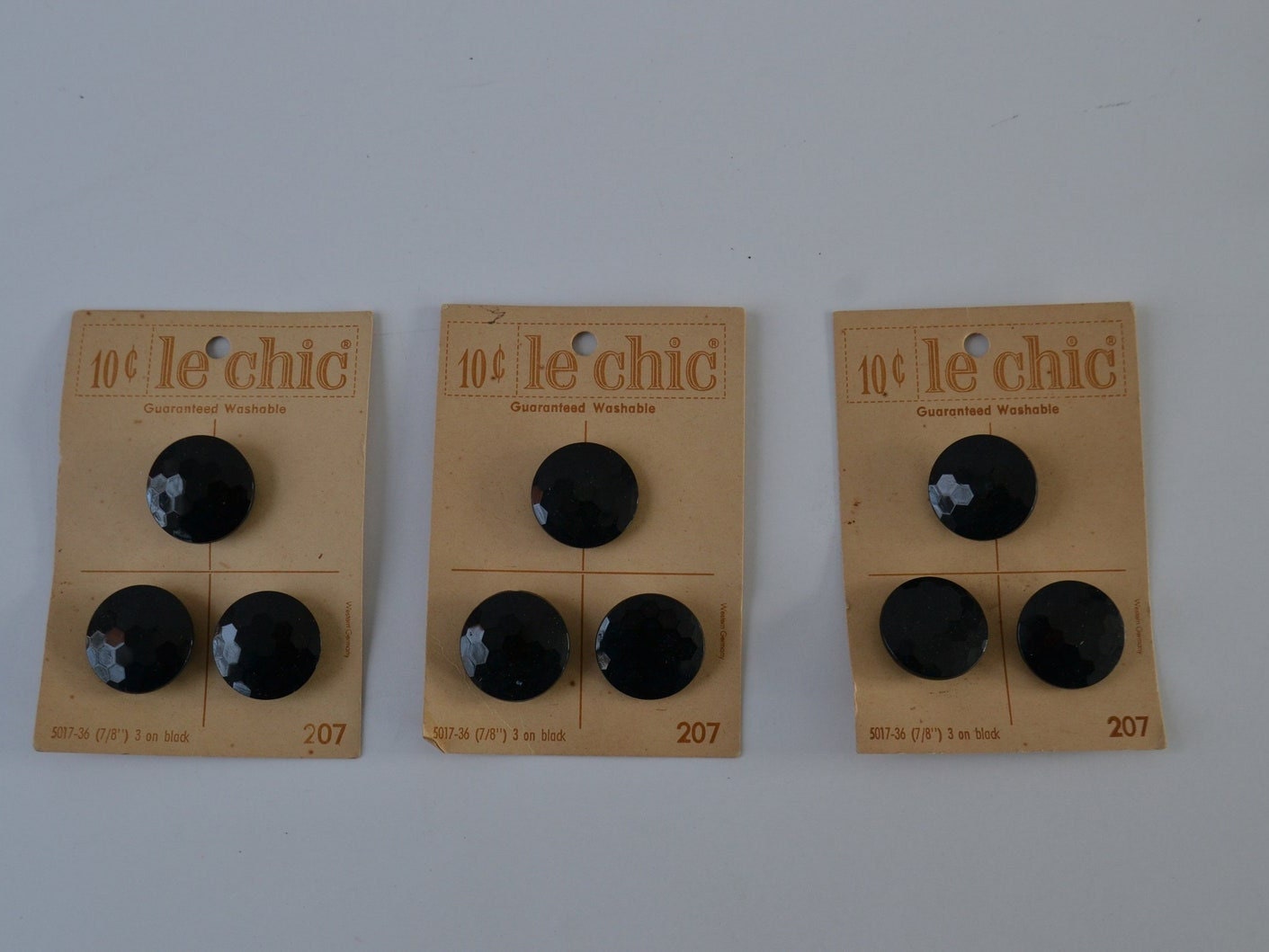 Le Chic Vintage Buttons - Etsy Le Chic Vintage Buttons - Etsy