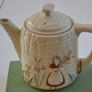 Vintage Porcelier Dutch Girl Off White Floral Ceramic Kitchen Teapot Tea Pot