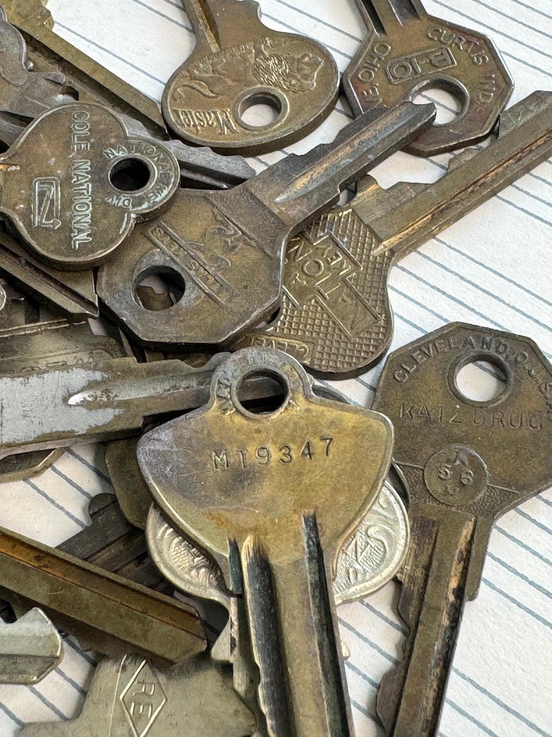 Tarnish Key Original Vintage Salvaged Industrial Assorted Keys Lot of 22 - Etsy