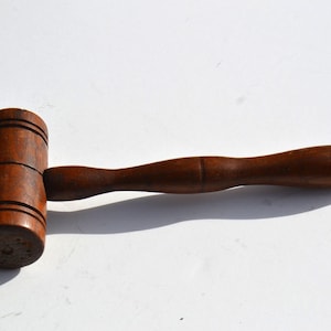 Vintage Dark Wood Judge Auctioneer Gavel Mallet