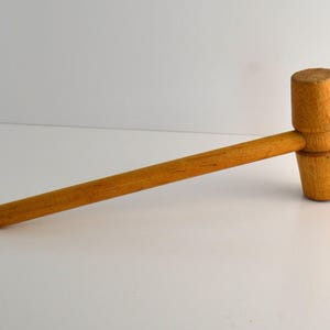Vintage Light Wood Judge Auctioneer Gavel Mallet