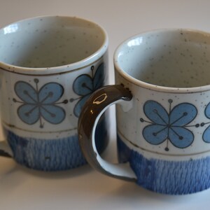 Vintage Blue Brown Off White Speckled Floral Design Coffee Cup Mugs Set of 2