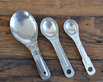 Vintage Assorted Silver Metal Kitchen Measuring Spoons Lot of 3