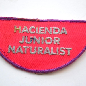 Distintivi ricamati vintage delle Girl Scouts Pink Hacienda Junior Naturalist