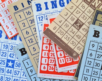 Lotto di 10 cartelle da bingo vintage assortite.