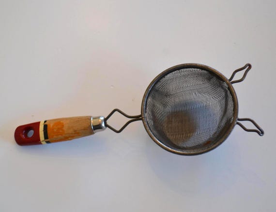 Vintage Rot Schwarz Weiß Holz Griff Hand Küche Bauernhaus Stil Sifter Sieb Utensil