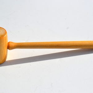 Vintage Light Wood Judge Auctioneer Gavel Mallet