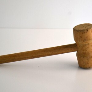 Vintage Light Wood Judge Auctioneer Gavel Mallet