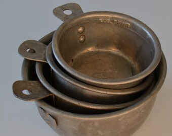 Vintage Silver Aluminum Metal Kitchen Cooking Measuring Cups Set of 4
