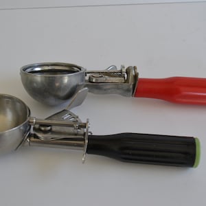 Vintage Plastic Handled Colored Serving Ice Cream Scoop Utensil